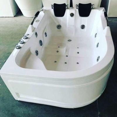 Jacuzzi - Bath Tub